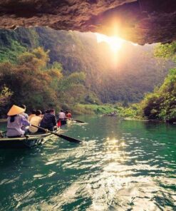 happy traveller vietnam